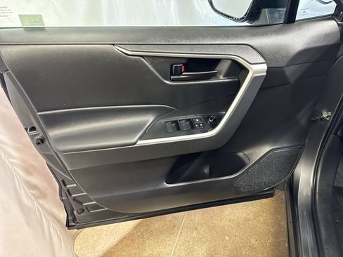Used 2023 Toyota RAV4 LE FWD image 20