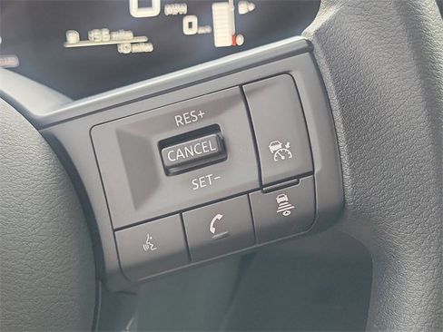 New 2025 Nissan Kicks SV image 9