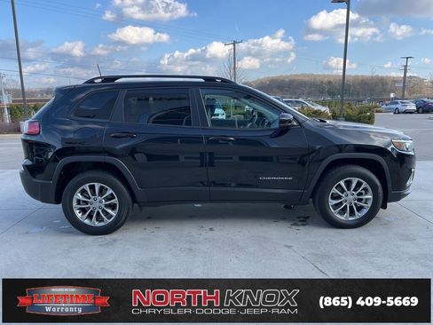 Used 2022 Jeep Cherokee Latitude Lux w/ Sun & Sound Group image 22