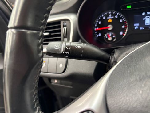 Used 2020 Kia Sorento S image 23