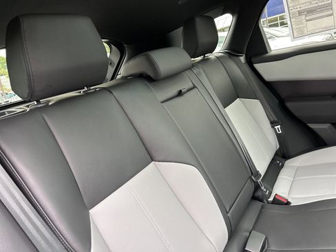 New 2026 Land Rover Range Rover Velar Dynamic SE image 18