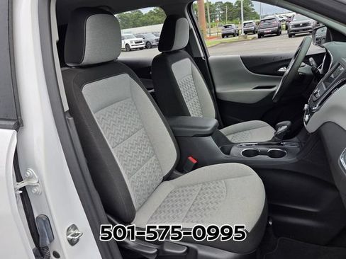 Used 2024 Chevrolet Equinox LS w/ LS Convenience Package FWD image 17