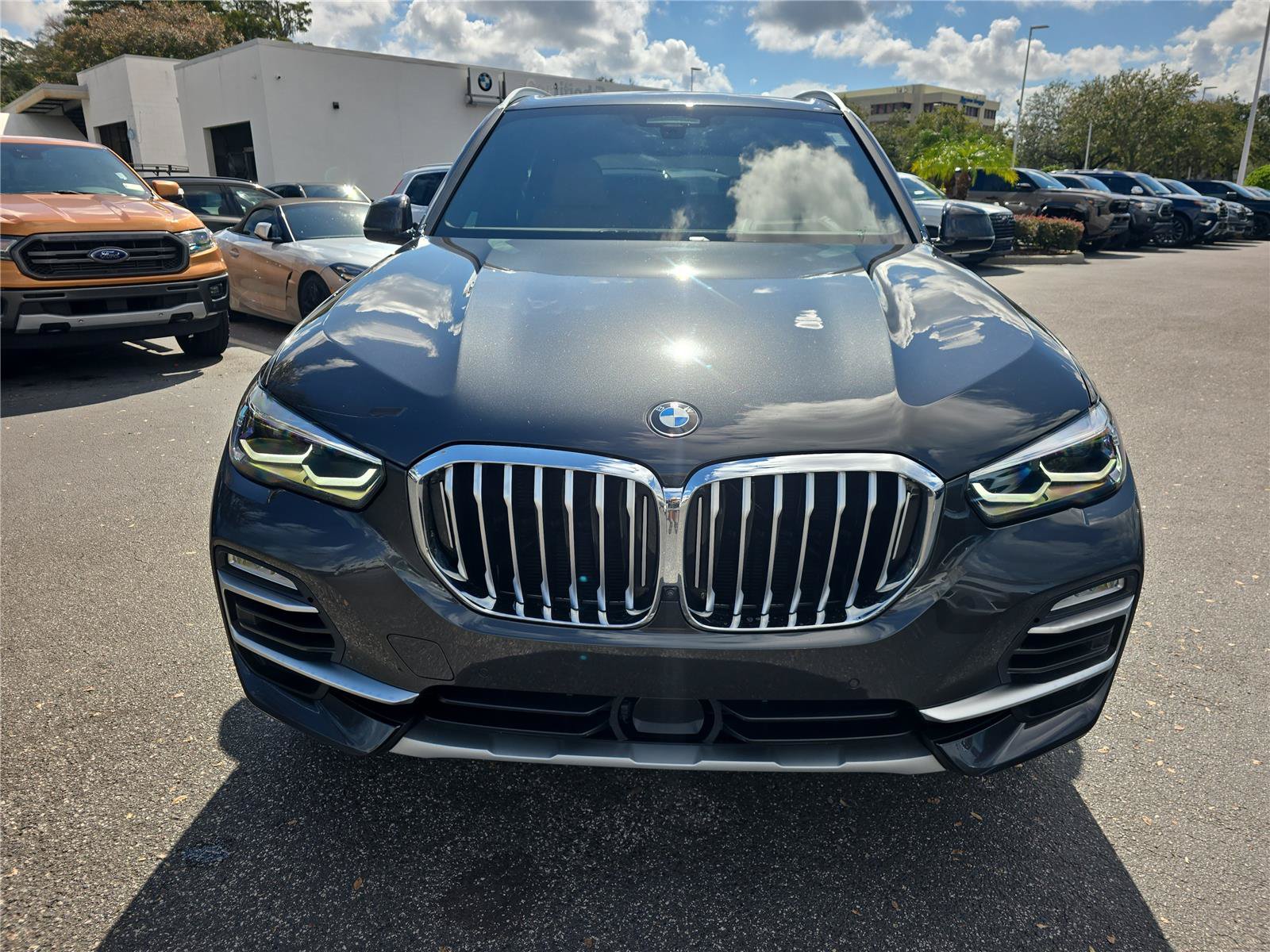 Used 2021 BMW X5 sDrive40i w/ Premium Package RWD image 2