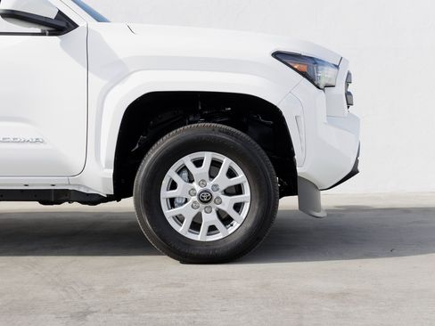 Used 2025 Toyota Tacoma SR5 image 11