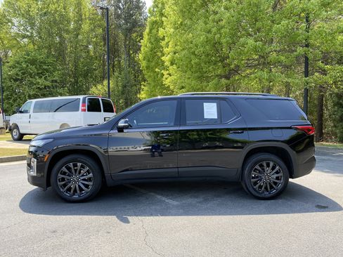 Used 2023 Chevrolet Traverse RS FWD image 6