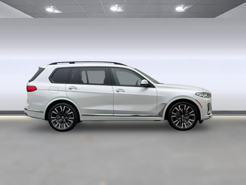 Used 2021 BMW X7 xDrive40i w/ Premium Package image 7