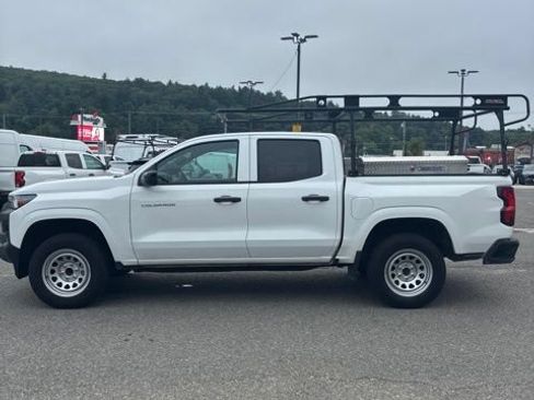 Used 2024 Chevrolet Colorado W/T w/ Safety Package RWD image 4