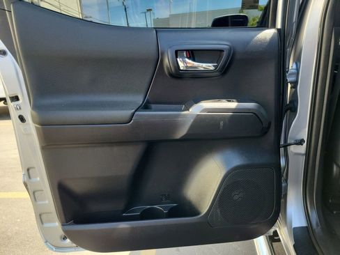 Used 2020 Toyota Tacoma TRD Sport w/ TRD Premium Sport Package image 13