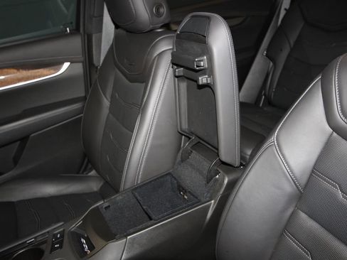 Used 2023 Cadillac XT6 Premium Luxury w/ Platinum Package FWD image 19