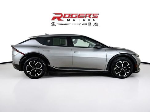 Used 2022 Kia EV6 Wind RWD image 14