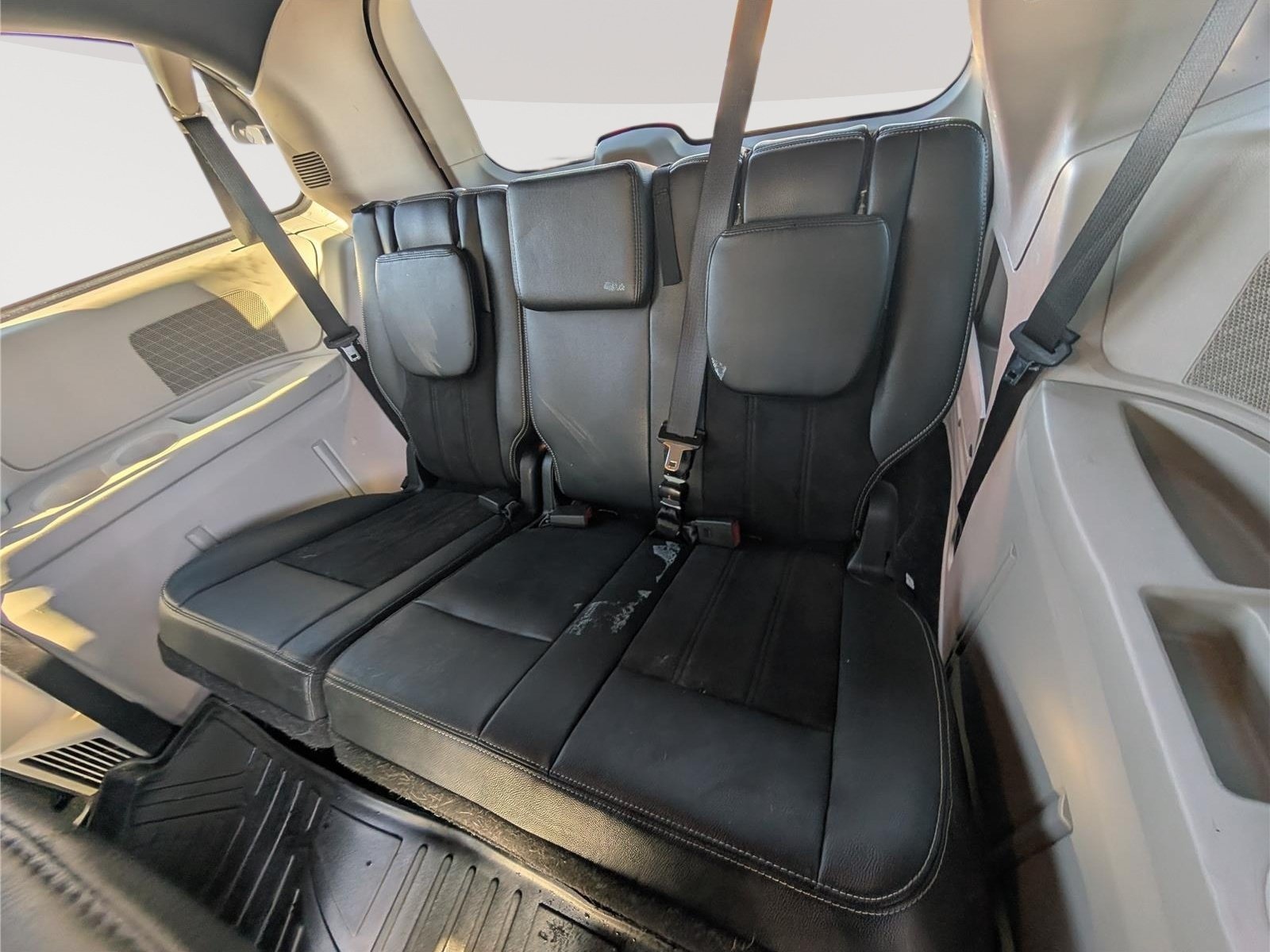 Used 2020 Dodge Grand Caravan SXT FWD image 15