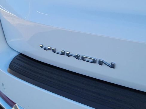 Certified 2025 GMC Yukon XL Denali image 7