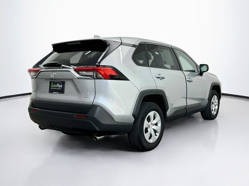 Used 2025 Toyota RAV4 LE AWD/4WD image 9