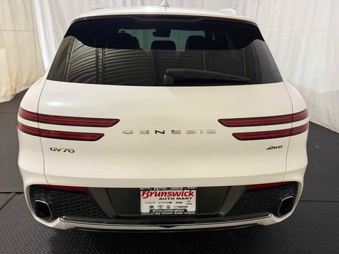Used 2023 Genesis GV70 2.5T w/ Advanced Package image 16