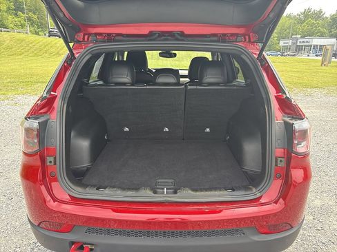 Used 2025 Jeep Compass Trailhawk AWD/4WD image 33