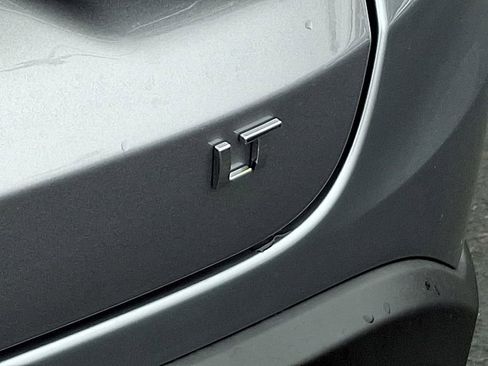 New 2026 Chevrolet Trax LT w/ Sunroof Package image 12