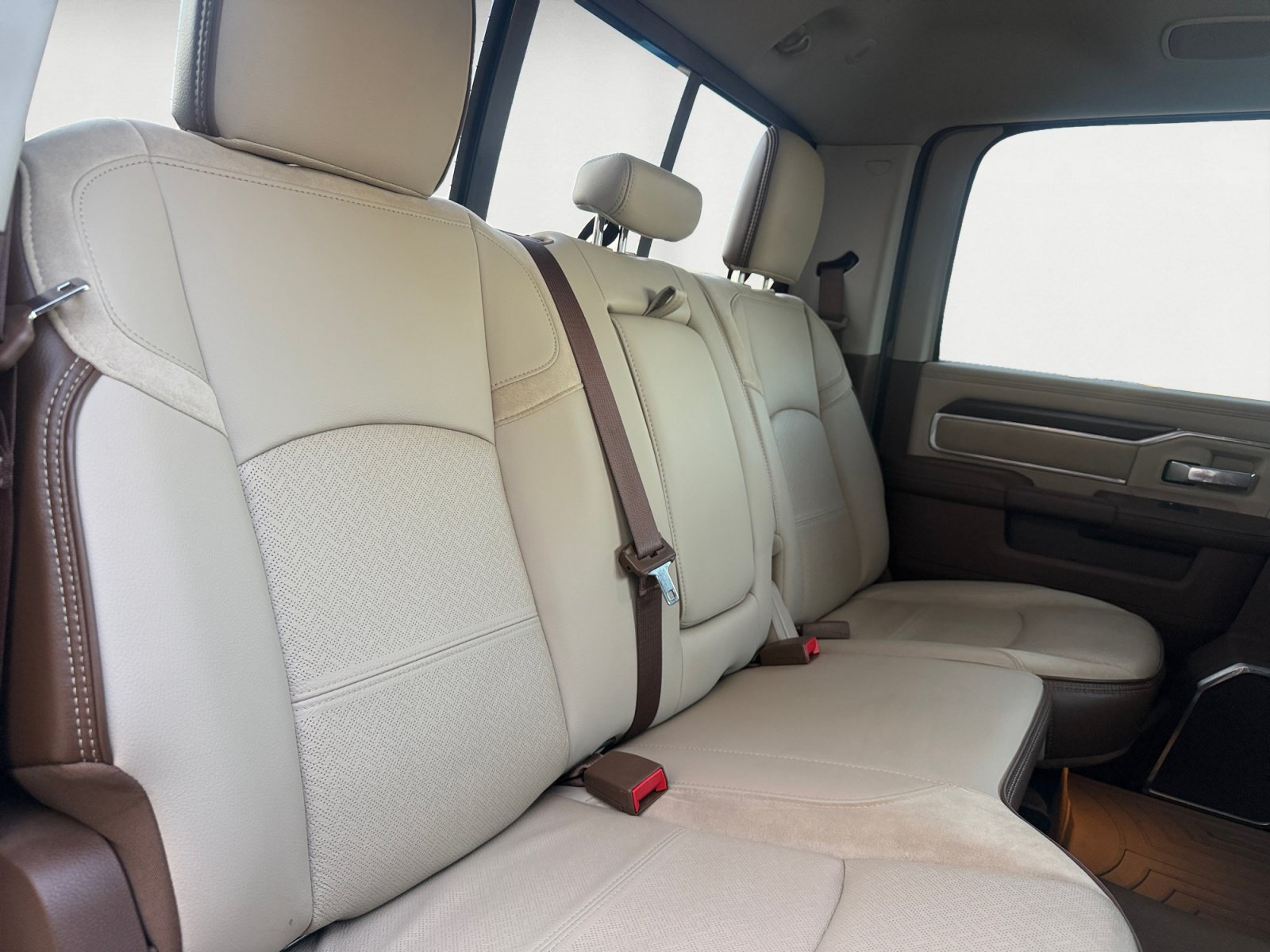 Used 2023 RAM 2500 Laramie AWD/4WD image 18