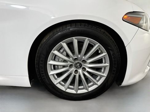 Used 2022 Alfa Romeo Giulia Sprint RWD image 32