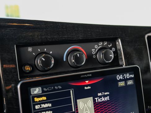 Used 2023 Chevrolet Express 2500 image 59