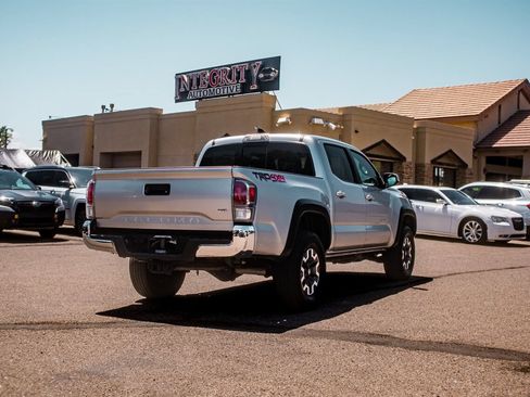 Used 2023 Toyota Tacoma TRD Off-Road AWD/4WD image 7