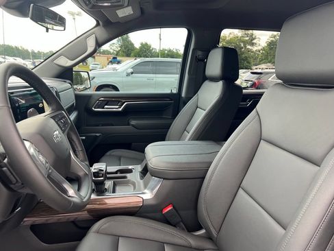 New 2026 Chevrolet Silverado 1500 LT Trail Boss w/ Convenience Package II AWD/4WD image 9