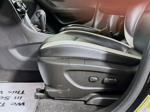 Used 2019 Chevrolet Trax Premier w/ Midnight Edition image 20
