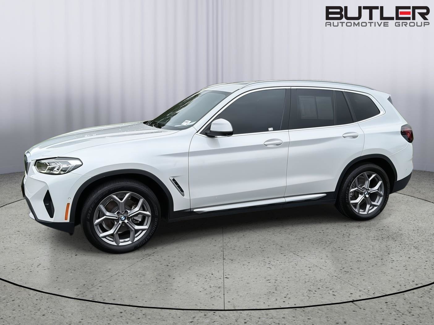 Used 2023 BMW X3 sDrive30i RWD image 3