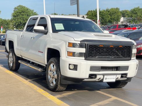 Used 2018 Chevrolet Silverado 2500 LTZ w/ Custom Sport Edition AWD/4WD image 2