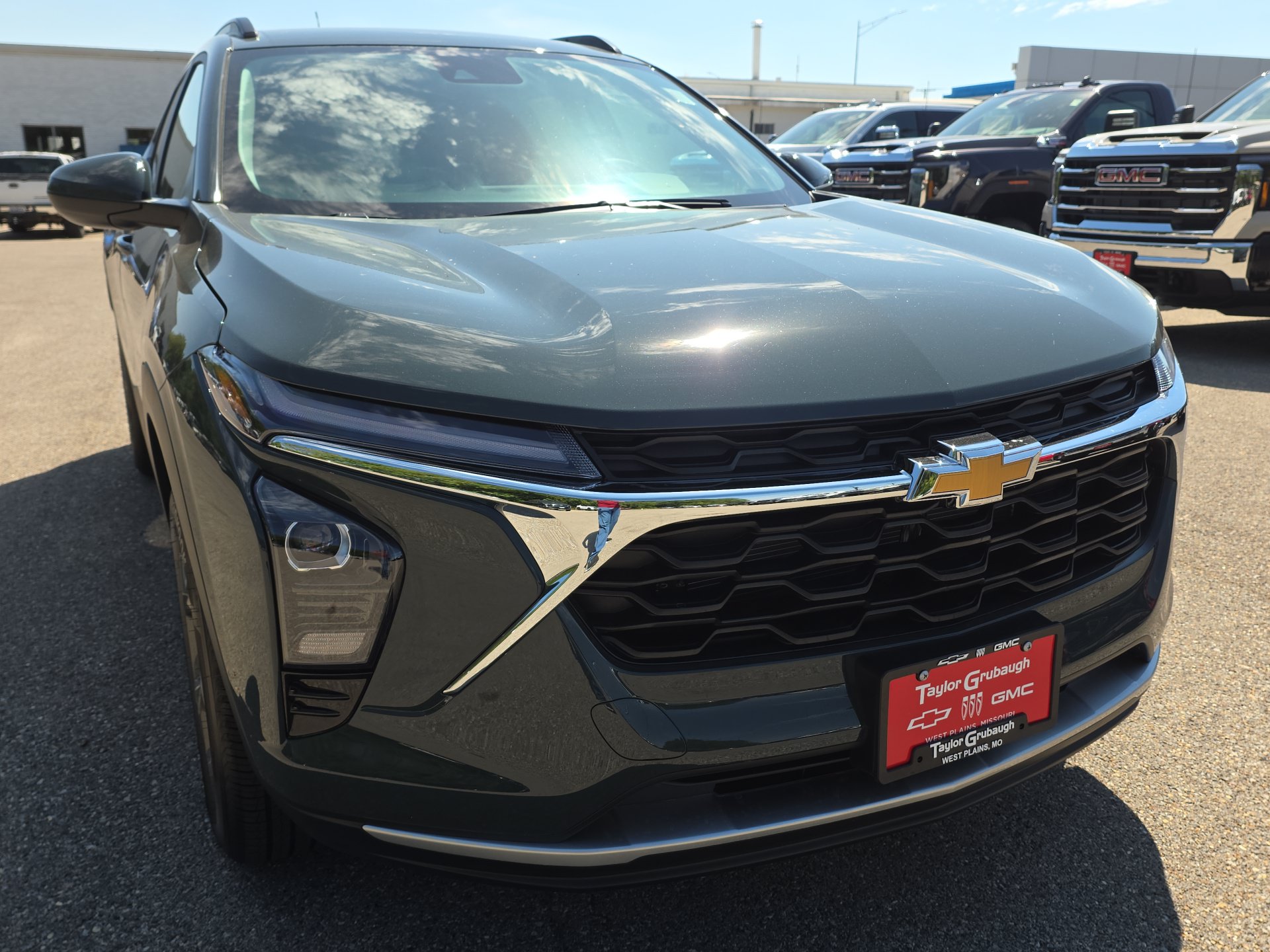 New 2026 Chevrolet Trax LT w/ Driver Confidence Package FWD image 11