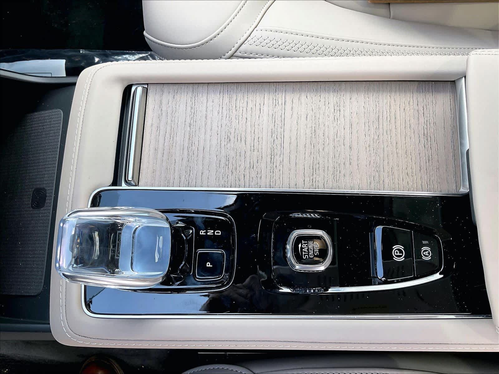 New 2026 Volvo XC90 T8 Plus w/ Protection Package Premier AWD/4WD image 10