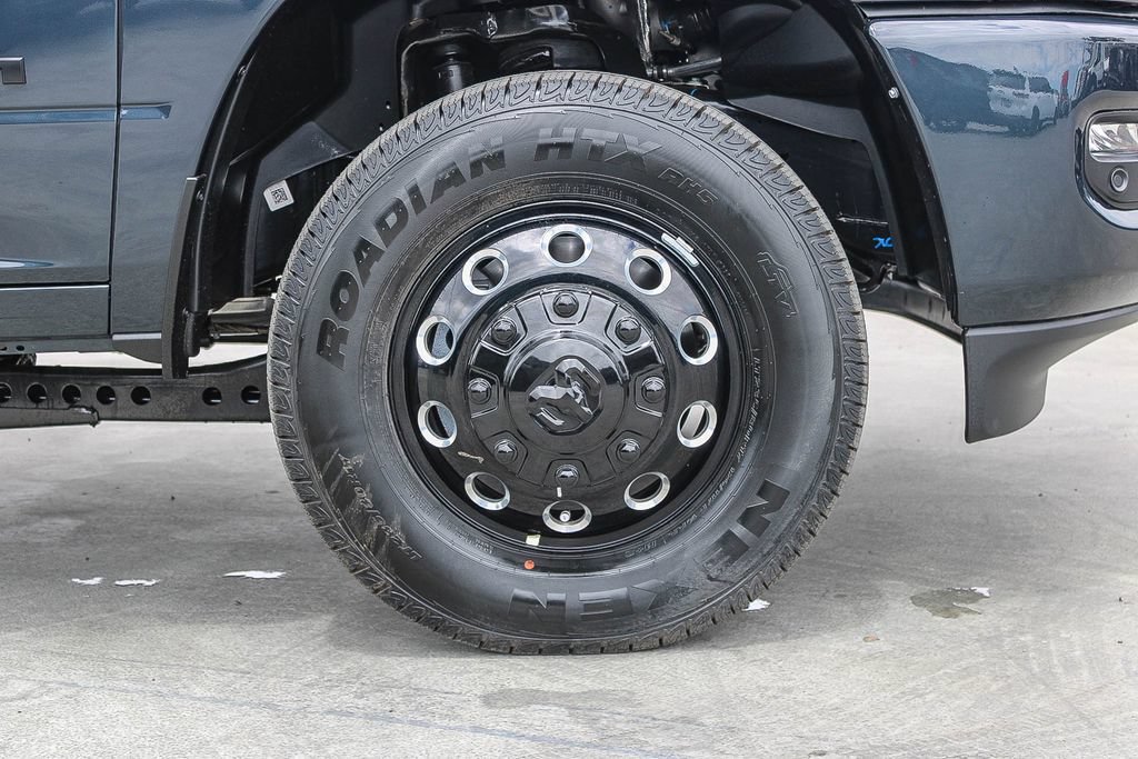 New 2026 RAM 3500 Laramie w/ Night Edition AWD/4WD image 11