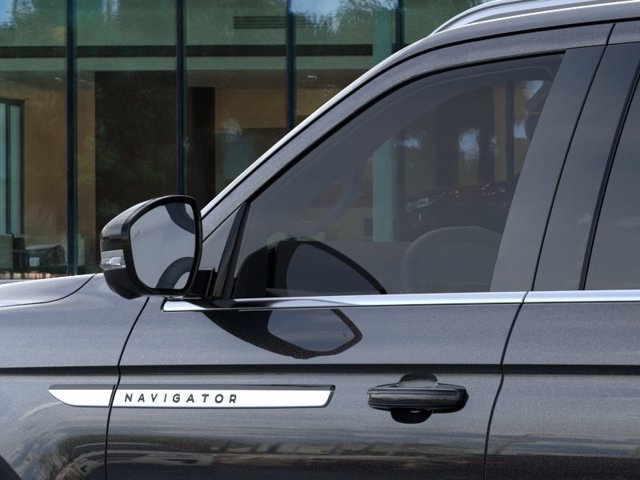 New 2026 Lincoln Navigator Premiere AWD/4WD image 20