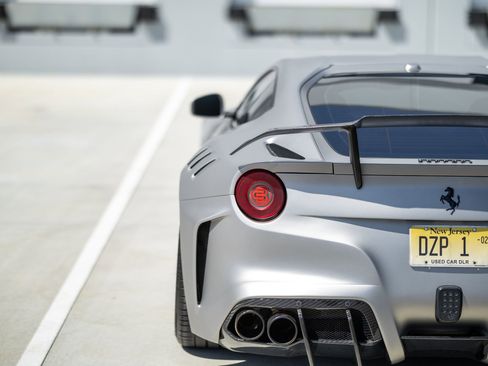 Used 2016 Ferrari F12 Berlinetta image 25