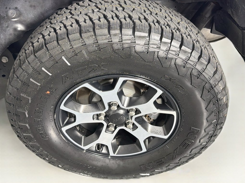 Used 2021 Jeep Wrangler Unlimited Rubicon AWD/4WD image 32