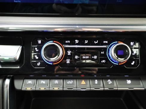 Used 2024 GMC Sierra 1500 Denali Ultimate image 18