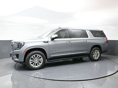 Used 2023 GMC Yukon XL SLT image 10