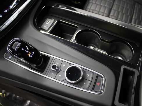 Certified 2023 Cadillac Escalade ESV V image 50