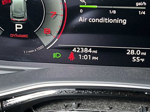 Used 2022 Audi Q8 Prestige image 35