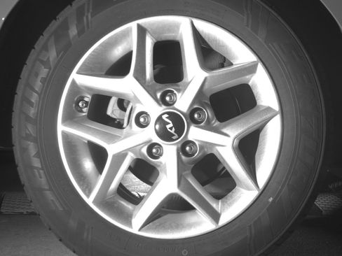 Used 2025 Kia Soul LX w/ LX Technology Package FWD image 15