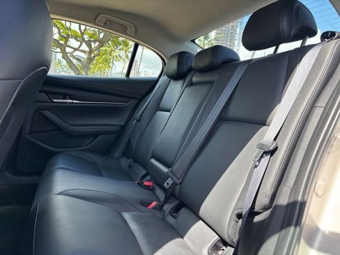 Used 2024 MAZDA MAZDA3 s FWD image 10