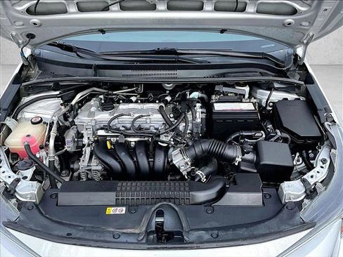 Used 2022 Toyota Corolla LE image 11