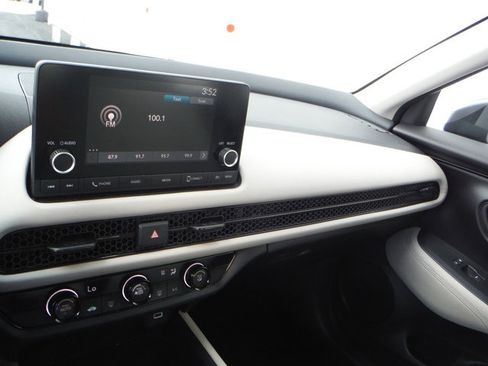 Used 2023 Honda HR-V LX image 18