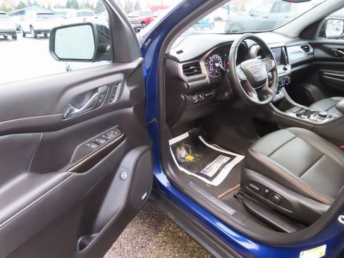 Used 2023 GMC Acadia AT4 w/ Technology Package image 18