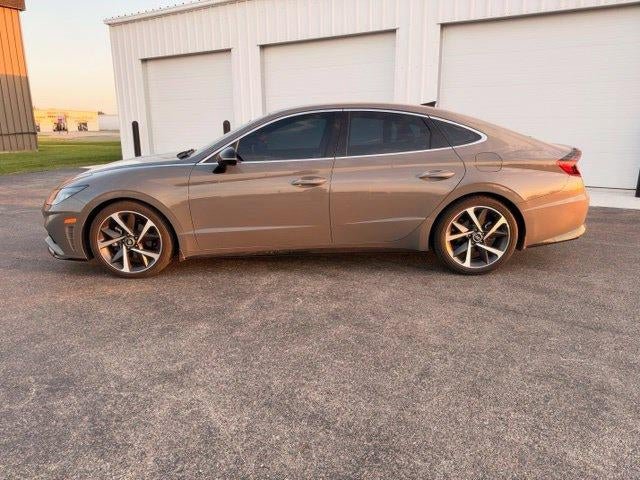 Used 2021 Hyundai Sonata SEL Plus w/ Cargo Package FWD image 2