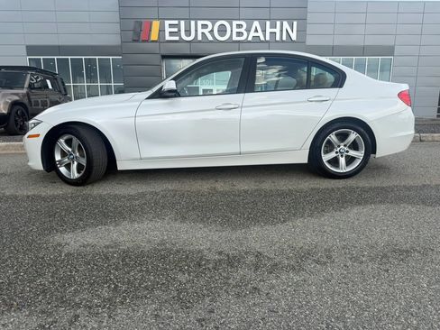 Used 2015 BMW 320i Sedan RWD image 2
