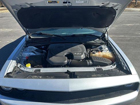 Used 2020 Dodge Challenger SXT w/ Blacktop Package image 9