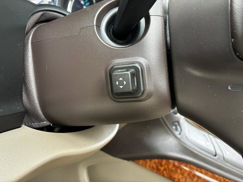 Used 2020 Chevrolet Suburban Premier image 27