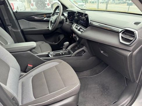 Used 2024 Chevrolet TrailBlazer LT image 14