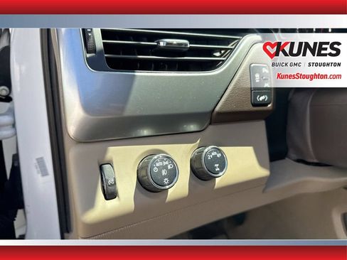 Used 2019 Chevrolet Suburban LT AWD/4WD image 32