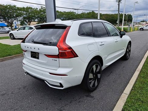 Used 2025 Volvo XC60 T8 Ultra image 5